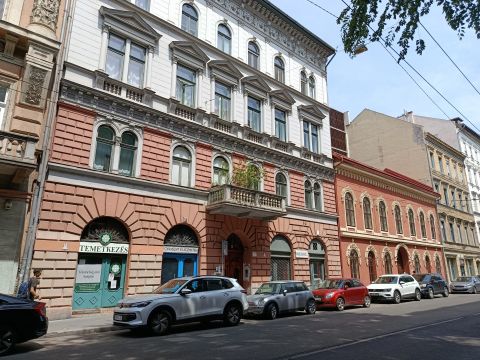 Eladó Lakás 1085 Budapest 8. kerület , Baross utca - körúton belül