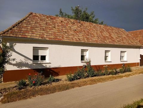 Eladó Ház 2526 Epöl 