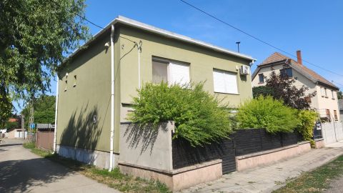 Eladó Ház 2760 Nagykáta , Központban