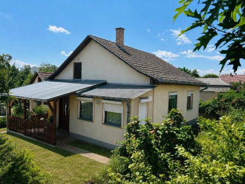 Eladó Ház 4251 Hajdúsámson , 4251 Hajdúsámson, Oncsatelep