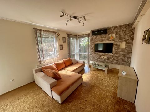 Eladó Lakás 4032 Debrecen , Eladó Lakás garázzsal az Úrrétjén 