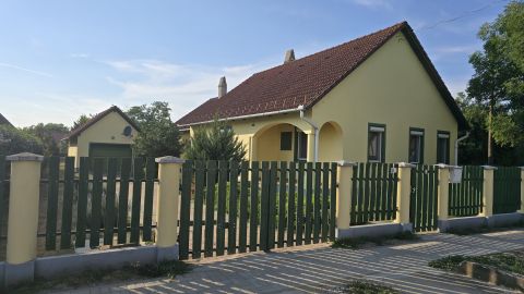 Eladó Ház 5243 Tiszaderzs 