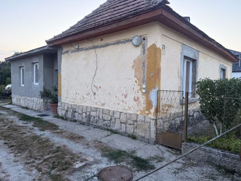 Eladó Ház 9061 Vámosszabadi Rét utca közelében