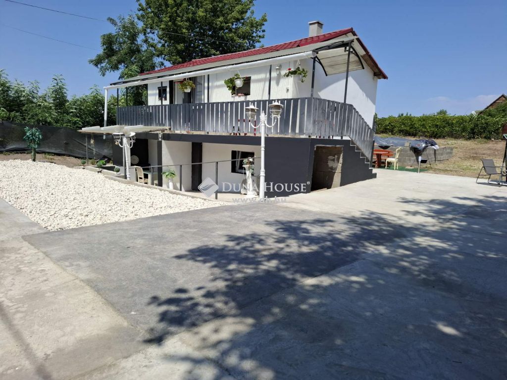 Eladó Ház 2135 Csörög, 