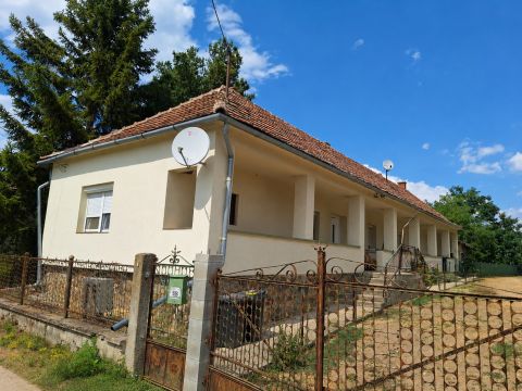 Eladó Ház 8092 Pátka 