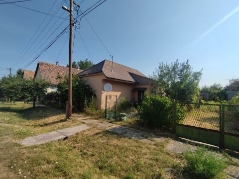 Eladó Ház 2067 Szárliget 