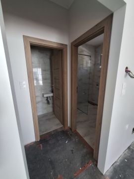 Eladó Lakás 6800 Hódmezővásárhely , Modern, újépítésű napelemes, kiváló elosztású lakás