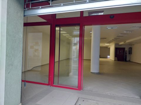 Kiadó Üzlethelyiség 1032 Budapest 3. kerület 