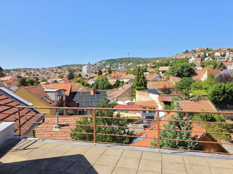 Kiadó Lakás 7626 Pécs , Király u. mellett 3 szoba+nappalis nagy teraszos lakás