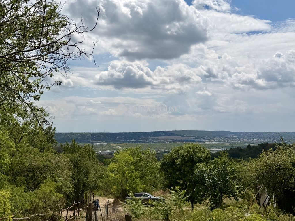 2040 Budaörs , Frankhegy — 1/5