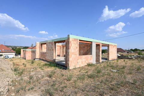 Eladó Ház 2463 Tordas 