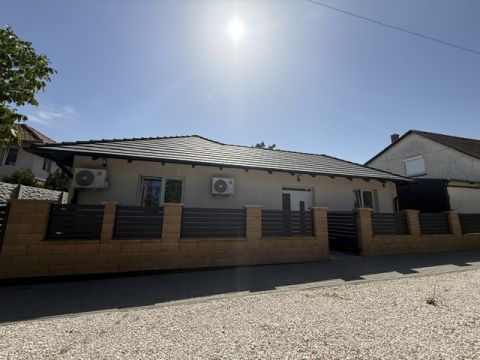 Eladó Ház 2360 Gyál 