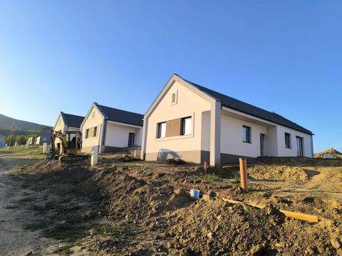 Eladó Ház 2612 Kosd 