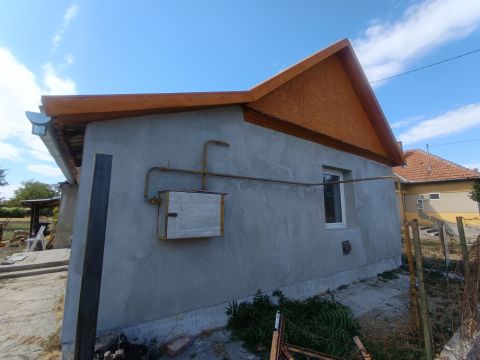 Eladó Ház 5052 Újszász , Újszász Penny market közelében 2 szobás ház eladó