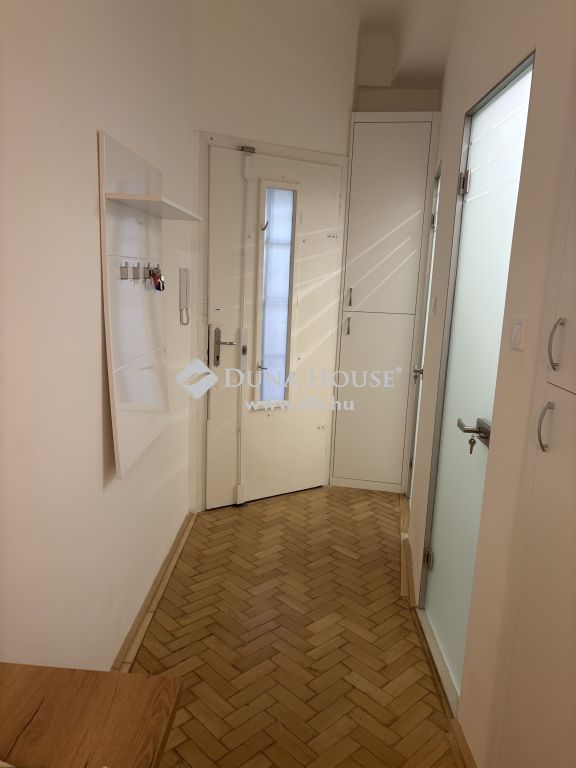 Kiadó Lakás, 1056 Budapest 5. kerület