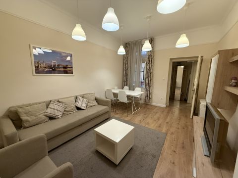 Eladó Lakás 1055 Budapest 5. kerület , Azonnal költözhető lakás Budapest szívében