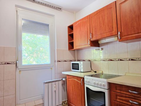 Eladó Lakás 7632 Pécs , Kertvárosban magasföldszinti 2 szobás erkélyes lakás