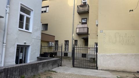 Eladó Tároló/Raktár 9700 Szombathely Fő téren pince eladó