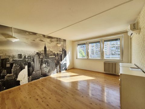 Eladó Lakás 1083 Budapest 8. kerület , CORVIN-NEGYEDBEN 2 szobás, ERKÉLYES lakás