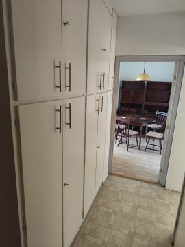 Kiadó Lakás 9400 Sopron gyorsan költözhető, II. emeleti kétszoba+erkélyes bútorozott