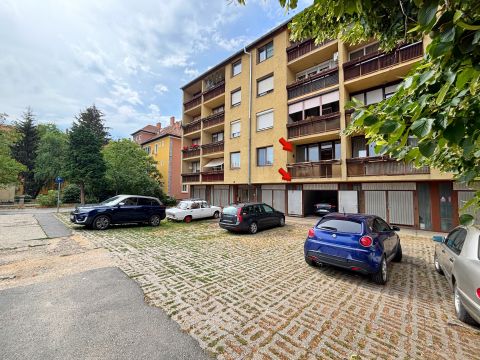Eladó Lakás 9700 Szombathely , 1. emeleti erkélyes lakás, garázzsal