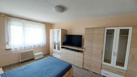 Eladó Lakás 2800 Tatabánya , A Csónakázó-tó közelében eladó lakás.