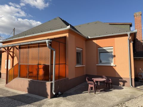 Eladó Ház 2944 Bana , Táncsics Mihály utca közelében