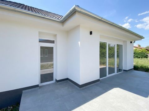 Eladó Ház 8651 Balatonszabadi 