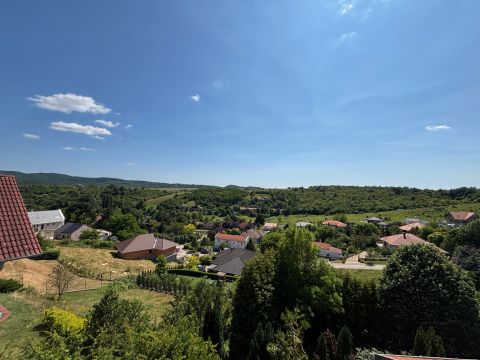 Kiadó Ház 2081 Piliscsaba , Piliscsaba, Garancstetőn panorámás családi ház