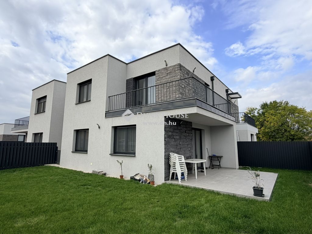 2730 Albertirsa , Zoltán utca — 1/37