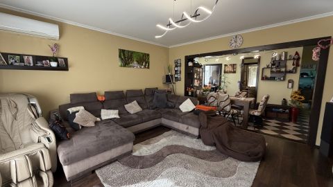 Eladó Lakás 1039 Budapest 3. kerület , Békásmegyer kedvelt lakótelepén, kitűnő lokációban!