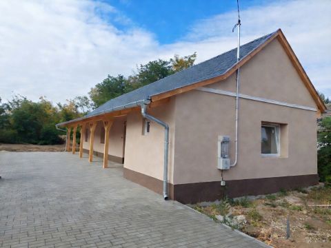 Eladó Ház 2423 Daruszentmiklós 