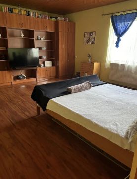 Eladó Ház 8130 Enying Enying központjában!