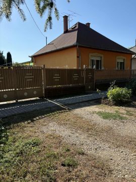 Eladó Ház 2682 Püspökhatvan , Központ