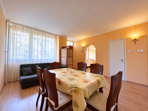 Eladó Lakás 1203 Budapest 20. kerület , Világos, háromszobás lakás tágas erkéllyel 
