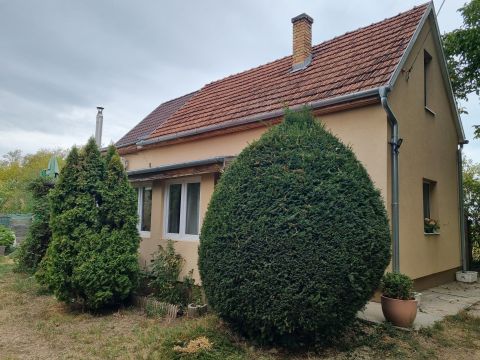 Eladó Ház 8651 Balatonszabadi 