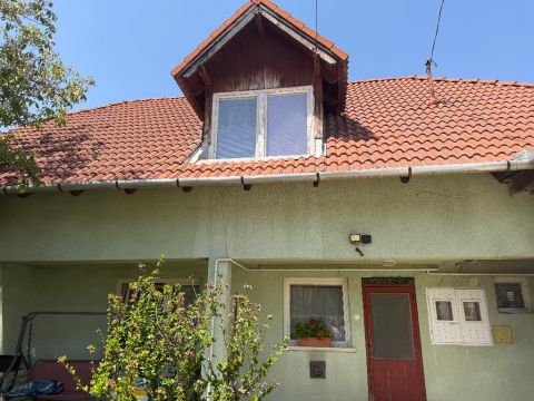 Eladó Ház 2080 Pilisjászfalu , 2080 Pilisjászfalu, Állomás mellett)