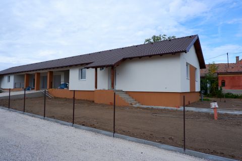 Eladó Ház 8142 Úrhida , Csendes utcában, Úrhida déli részén