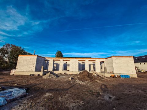 Eladó Ház 2200 Monor , Monor újépítésű részén