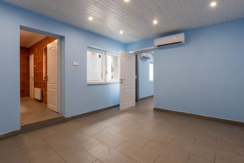 Eladó Ház 1205 Budapest 20. kerület Felújított házrész, fedett terasszal Erzsébetfalván