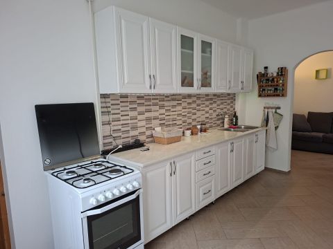 Eladó Ház 8157 Füle Balatontól mintegy 10 percre.