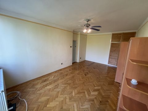 Eladó Lakás 1165 Budapest 16. kerület , Mátyásföldi, másfél szobás tégla lakás, központi helyen