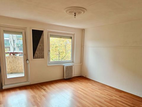 Eladó Lakás 1048 Budapest 4. kerület , Káposztásmegyer 