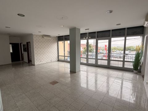 Eladó Iroda 2120 Dunakeszi 